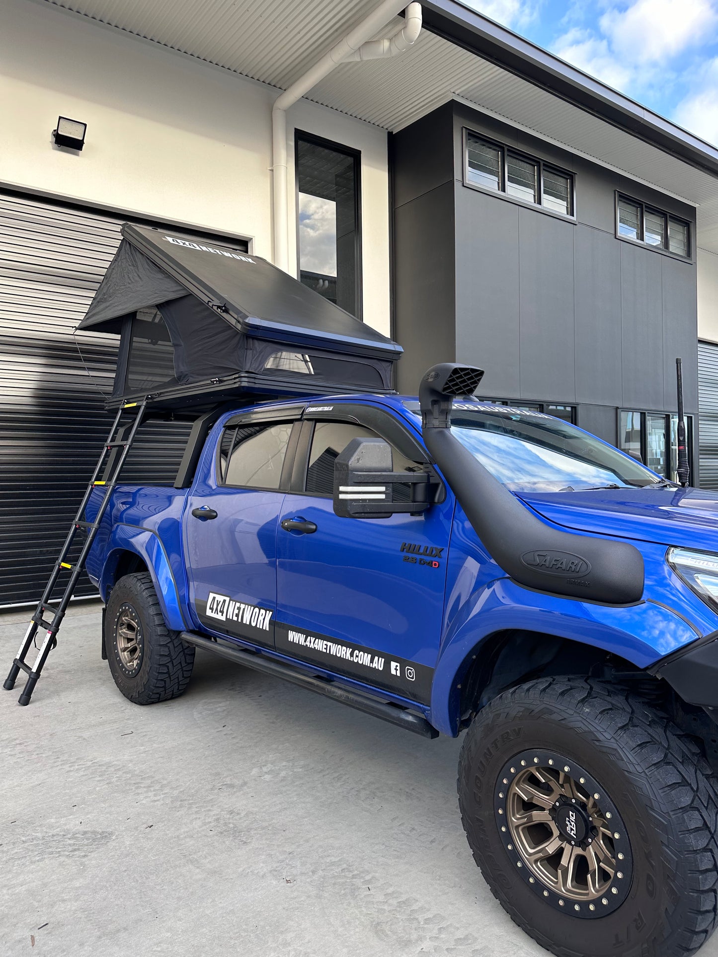 Dual-X 360 Rooftop Tent (RTT)