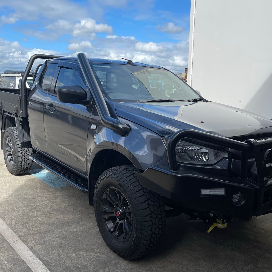 Isuzu DMAX 4JJ3 Rocksliders (21+)