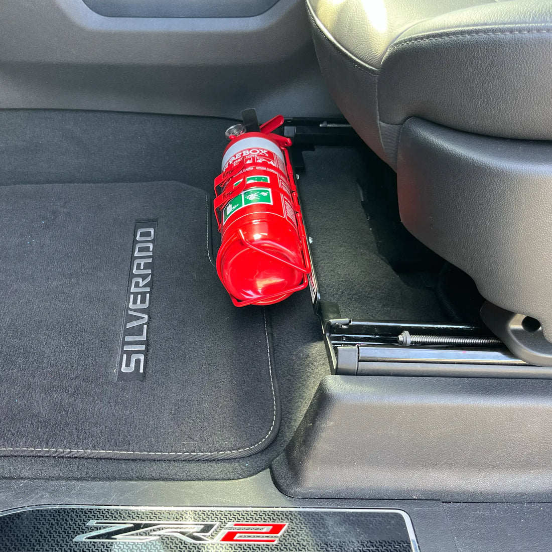 Chevrolet Silverado 1500 & 2500 2019+ Fire Extinguisher Mounting Bracket